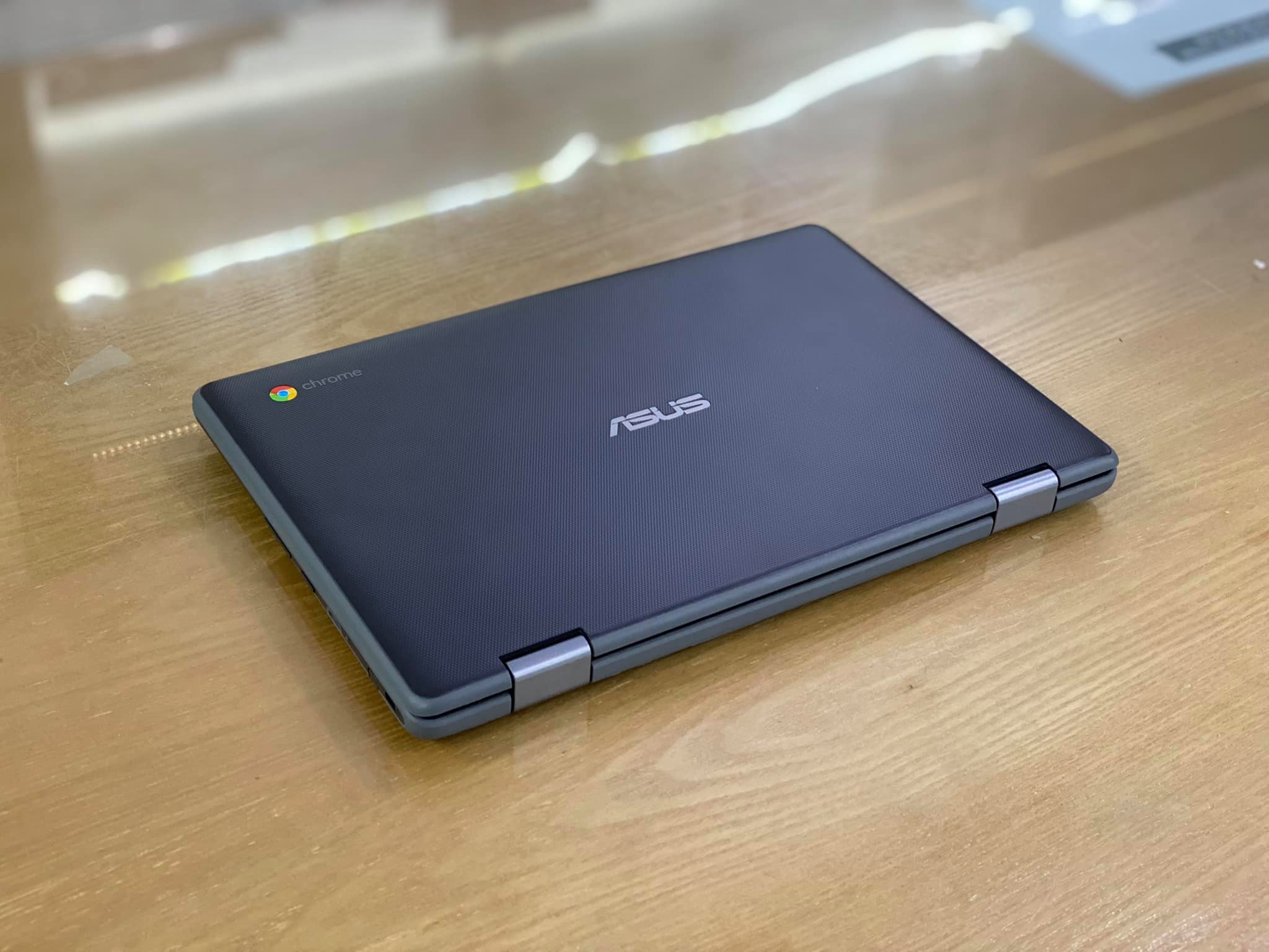 Laptop Asus Chromebook Flip C214MA-YS02T-4.jpeg